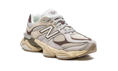 NB 9060 Gris Timberwolf