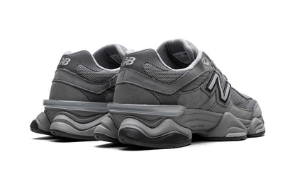 NB 9060 Team Away gris